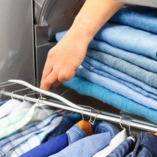 How to Unwrinkle Clothes in Dryer